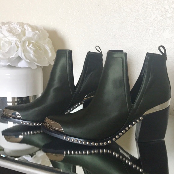 Jeffrey Campbell Shoes - 💚HP💚 JEFFREY CAMPBELL /Green/ PRICE FIRM!